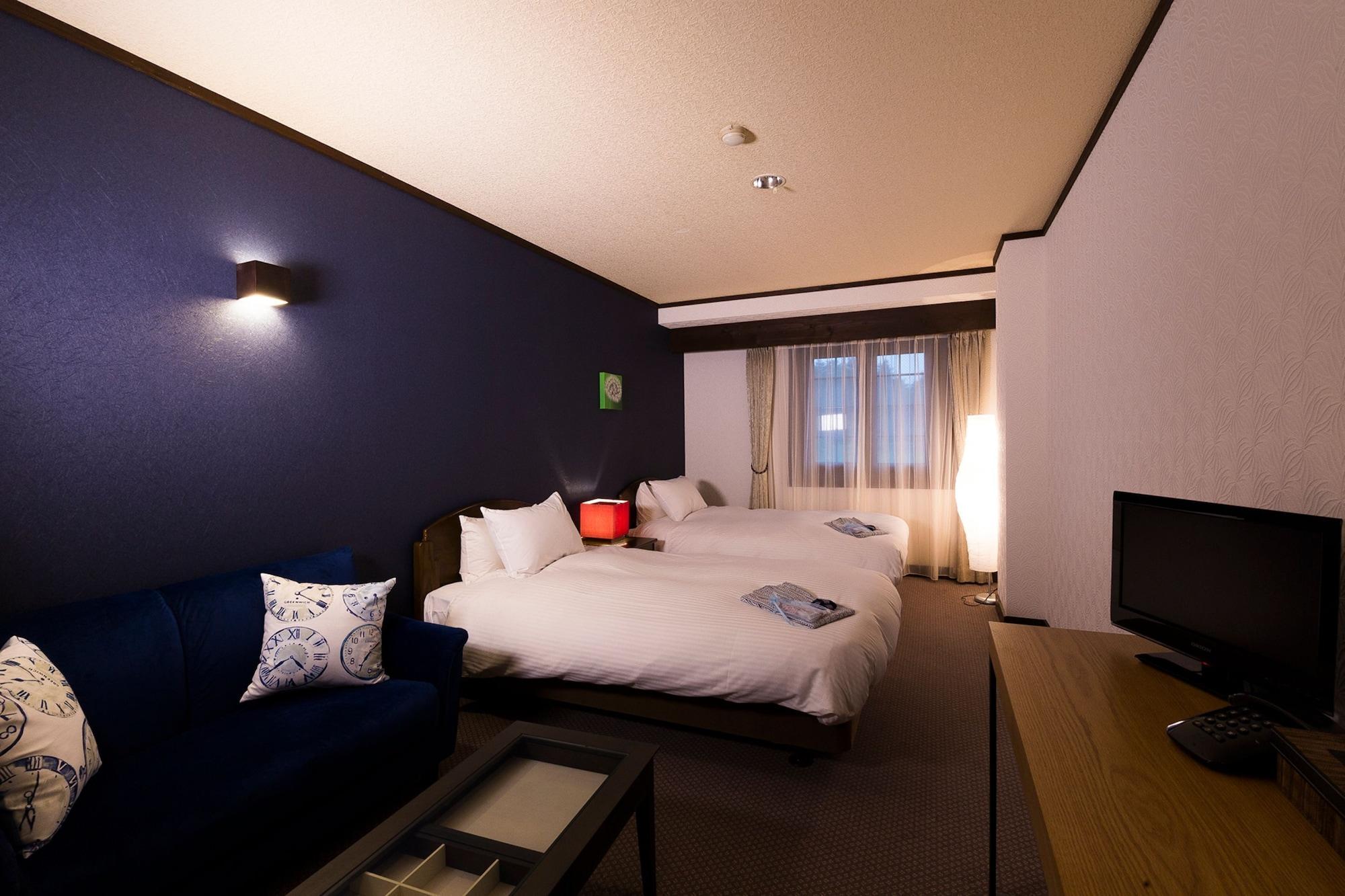 Shakespeare Hotel Хакуба Екстериор снимка