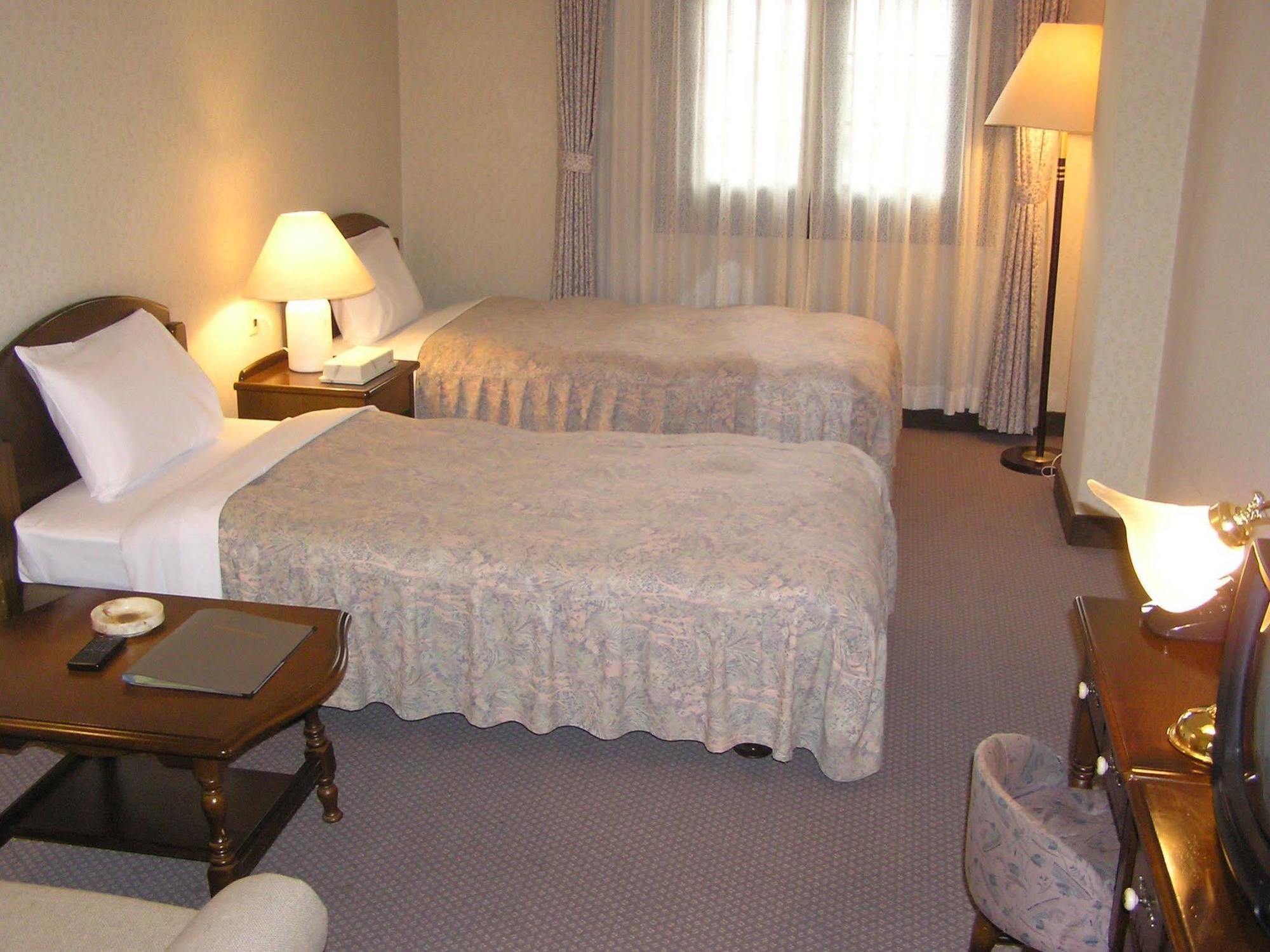 Shakespeare Hotel Хакуба Екстериор снимка