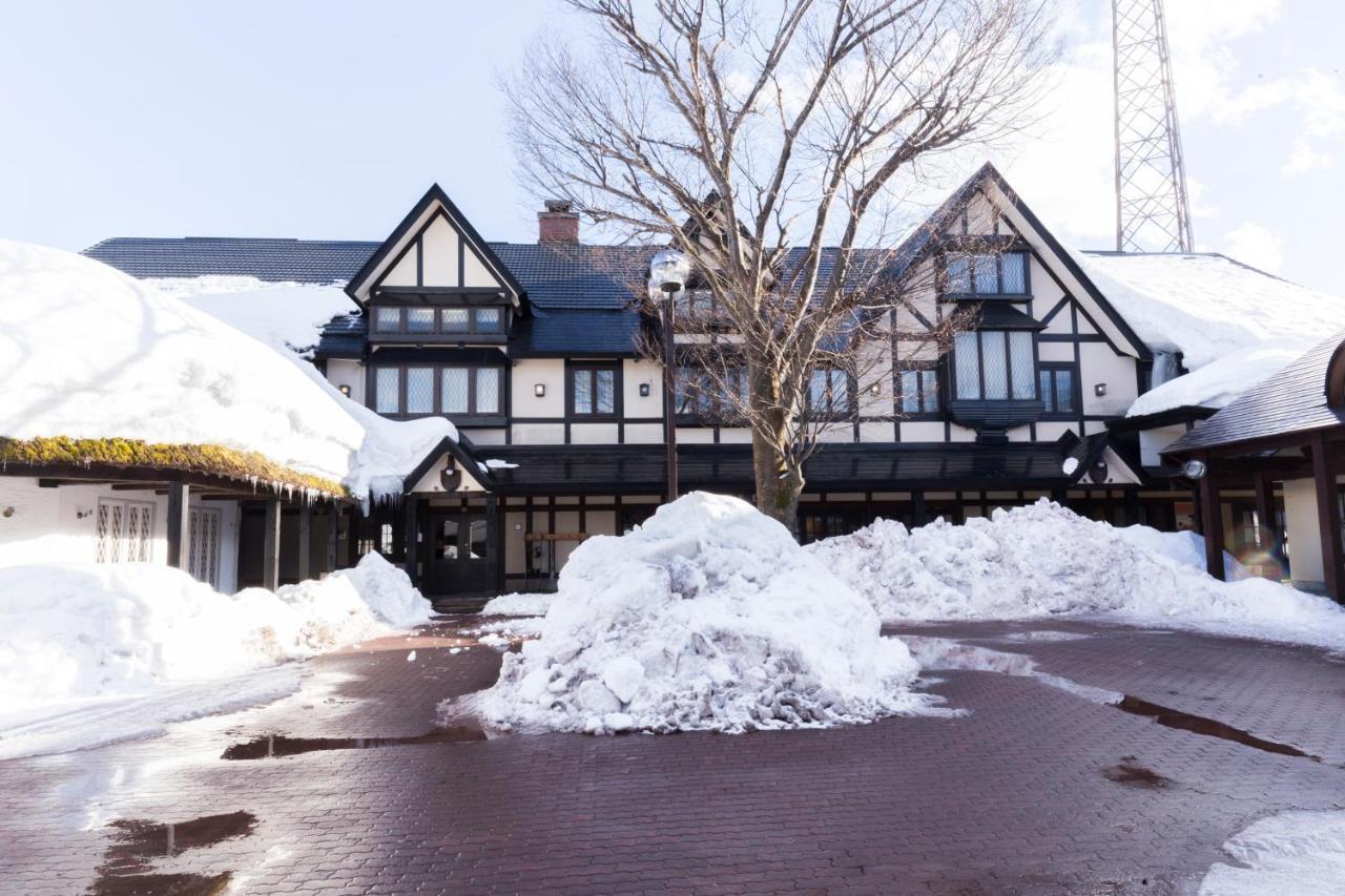 Shakespeare Hotel Хакуба Екстериор снимка